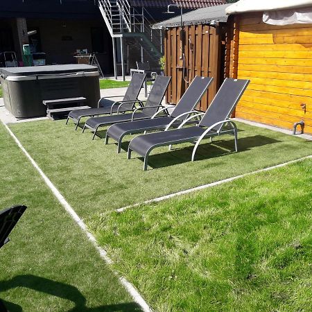 Appartement All In & Zwembad Leopoldsburg Luaran gambar